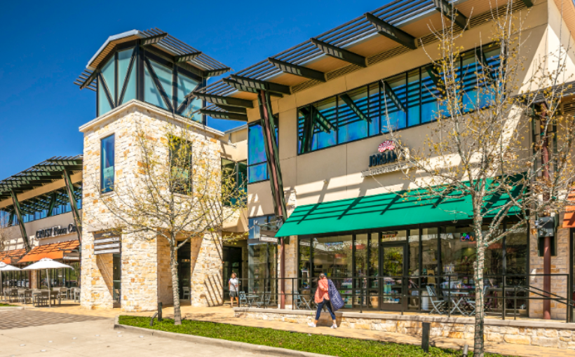 Phillips Edison Acquires Woodlands Shopping Center with 98% Occupancy Rate