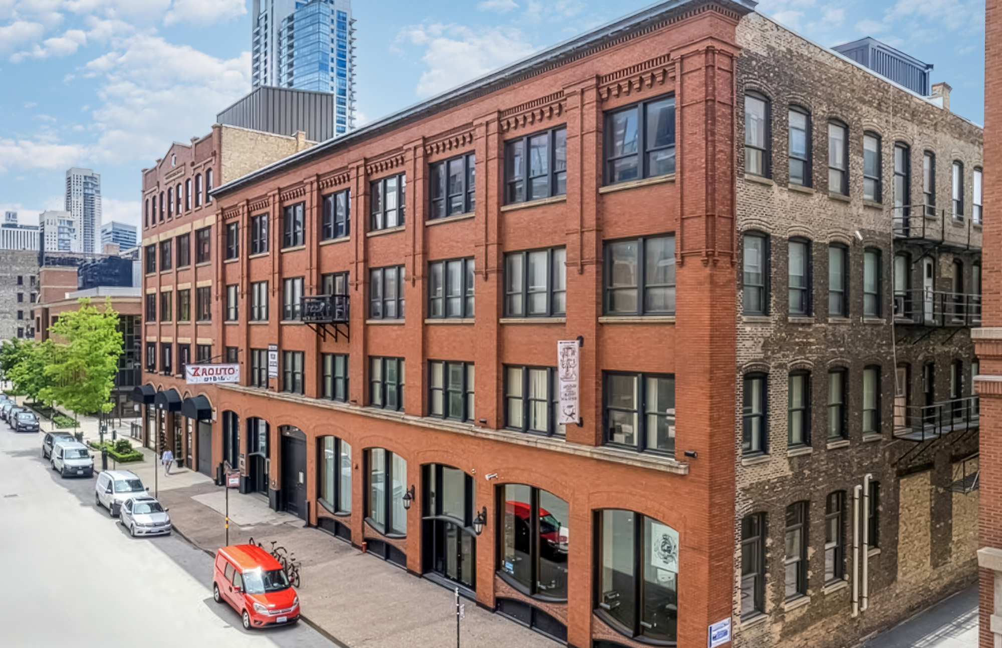 Greenstone Partners Facilitates Sale of River North Office Property for Multifamily Conversion