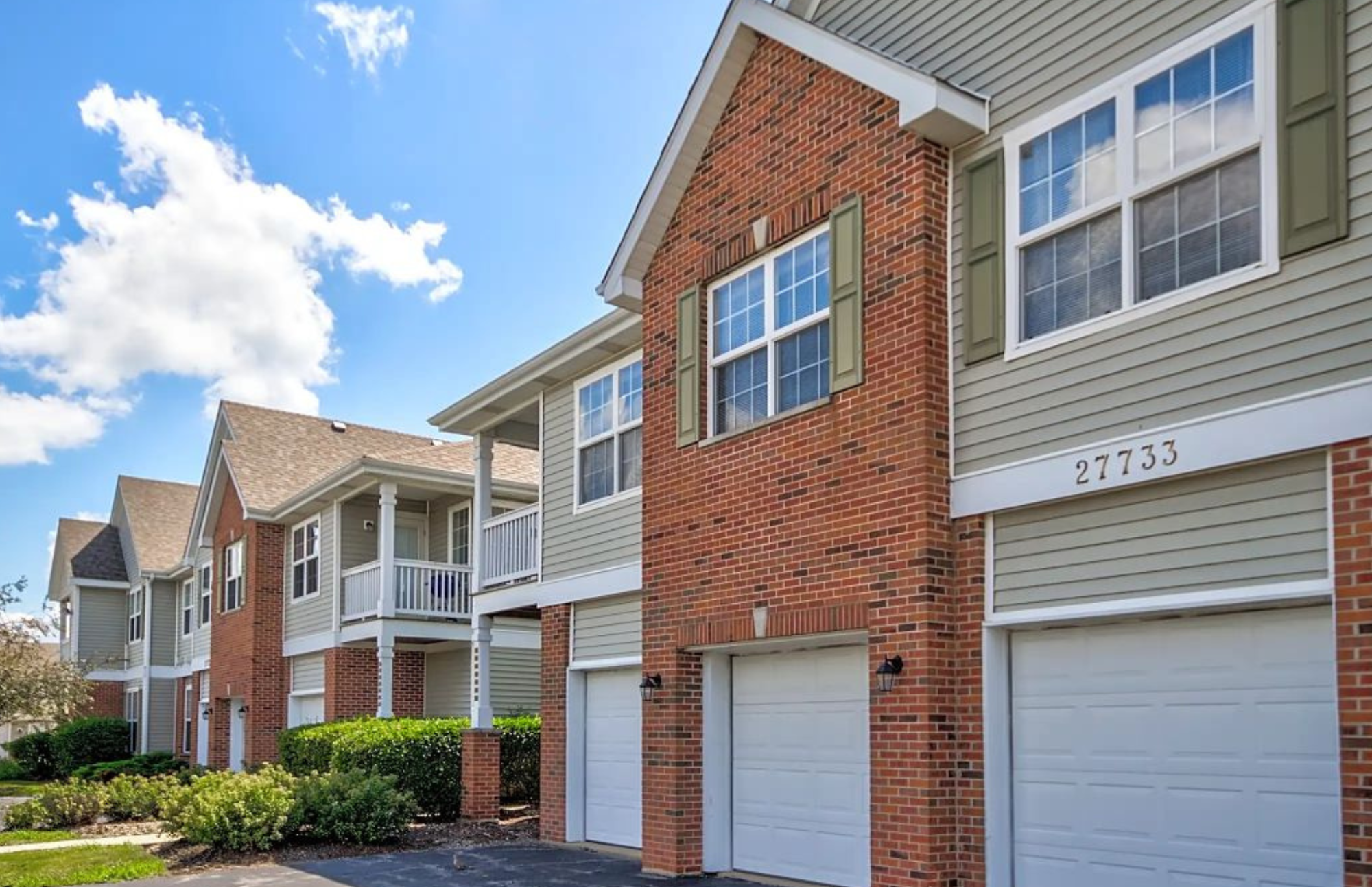 Marcus & Millichap Finalizes $25M Multifamily Sale in Chicago Suburbs