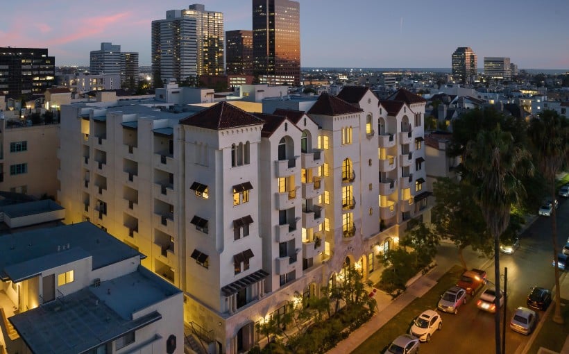 Brentwood Apartments Trade for $825K Per Unit