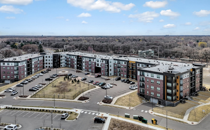 JLL Facilitates Sale of Twin Cities Apartment Complex