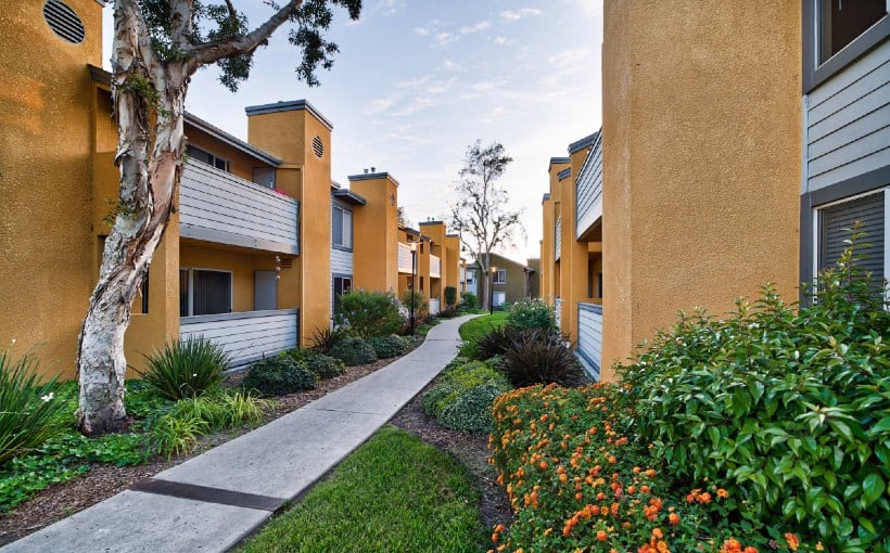 Decron Obtains Low-Rate $83M Financing on Simi Valley Apartments