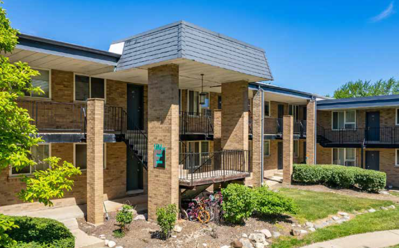 Monument Capital Closes $30M Mt. Prospect Multifamily Sale