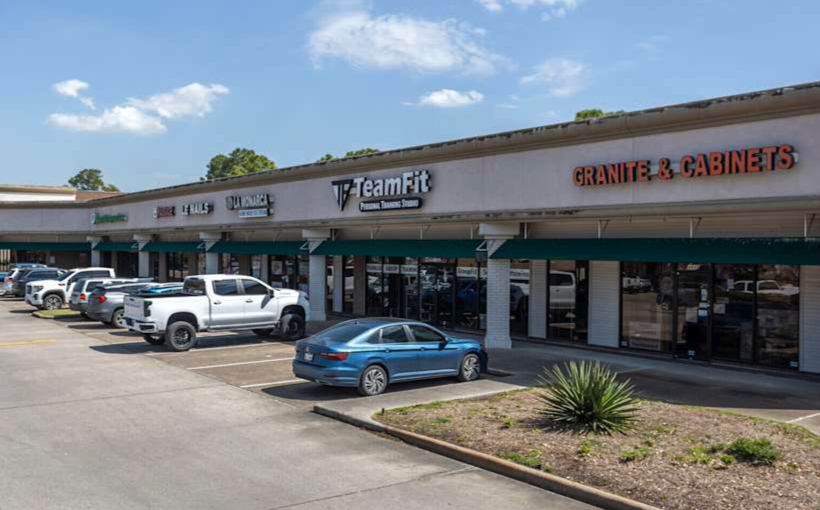 Mission Shore Offloads 105K-SF Houston Retail Center