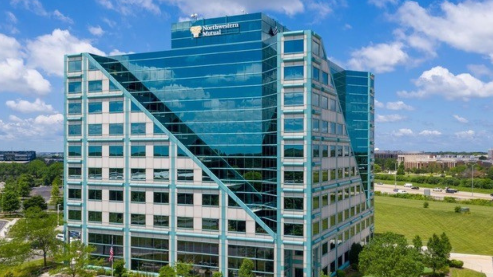 Real Capital Solutions Acquires 10-Story Naperville Office Building for $16M