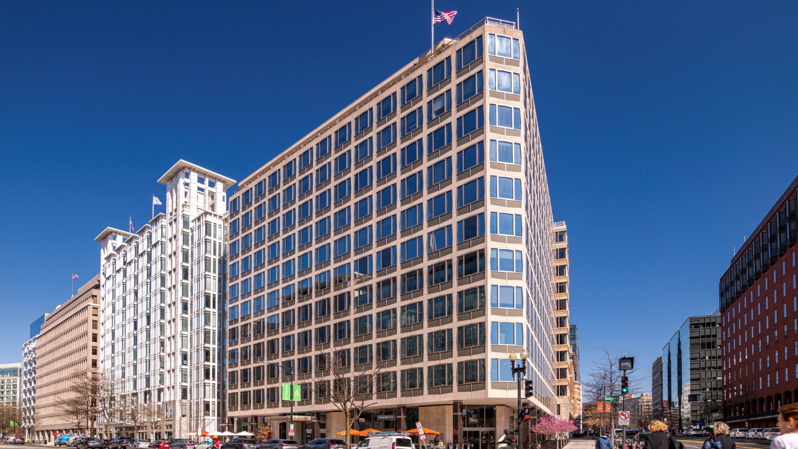 JLL, Grosvenor Execute Large Office Lease with Law Firm White & Case LLP