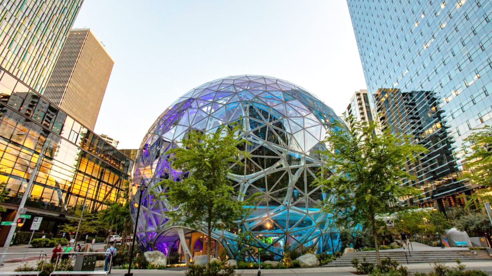 Amazon Celebrates Opening of New Public Open Space at Site of Future Tower