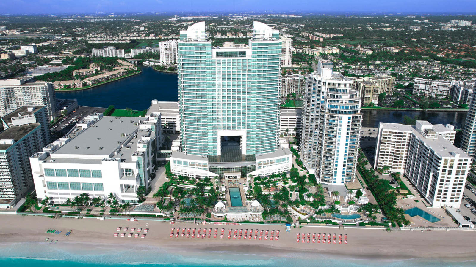 Diplomat Beach Resort Owners Score $600M Refi