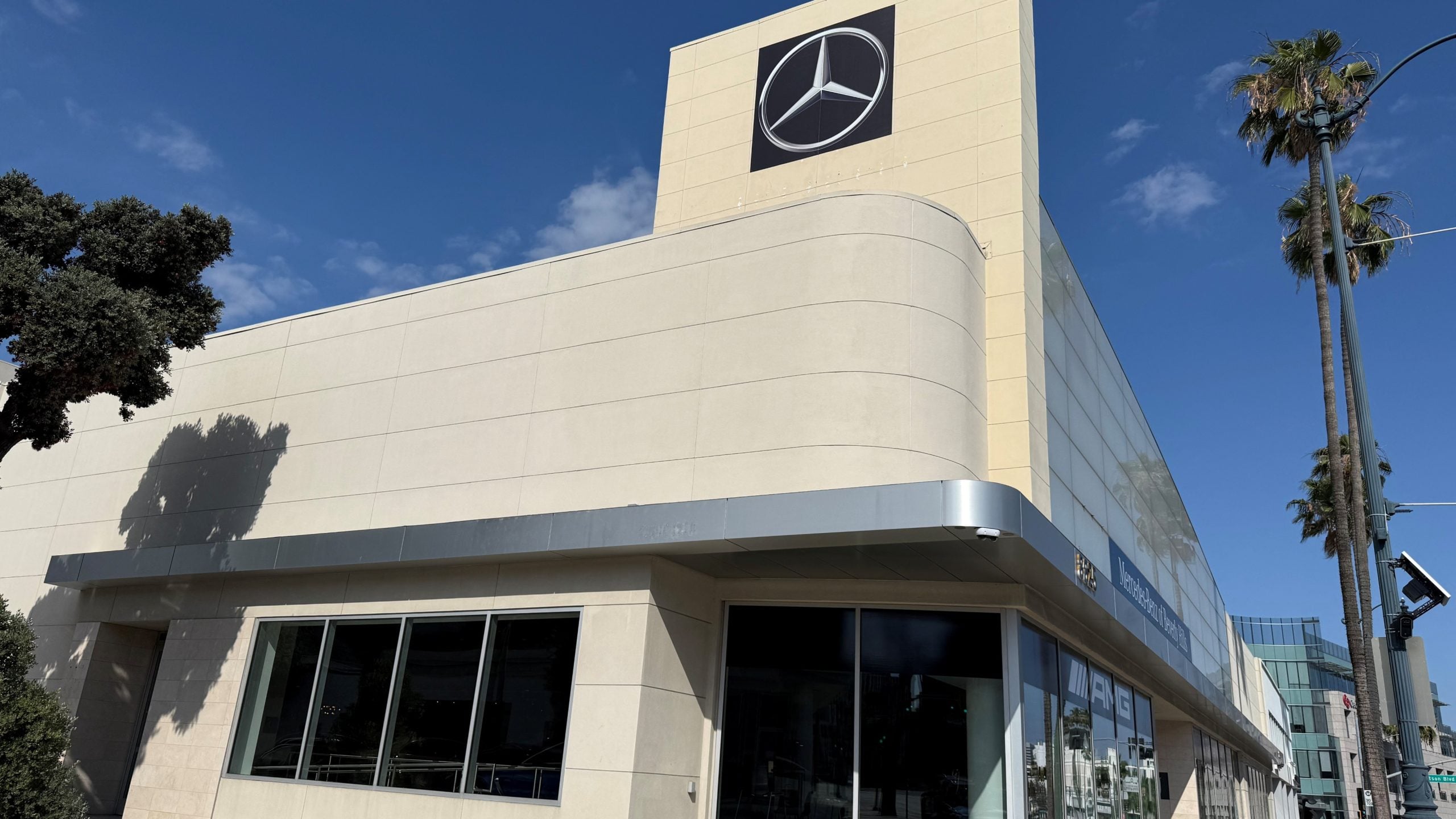 Avison Young Negotiates Relocation for Mercedes-Benz of Beverly Hills