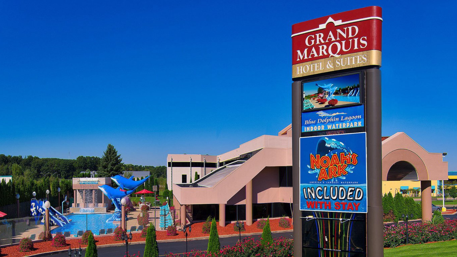 Marcus & Millichap Arranges Sale of Wisconsin Dells Waterpark Hotel