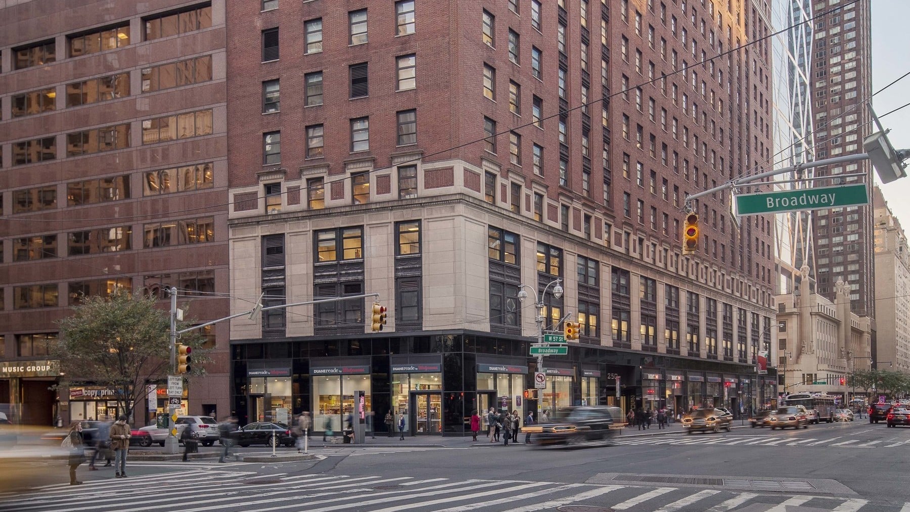 ESRT Offloads 250 W. 57th St. for $275M