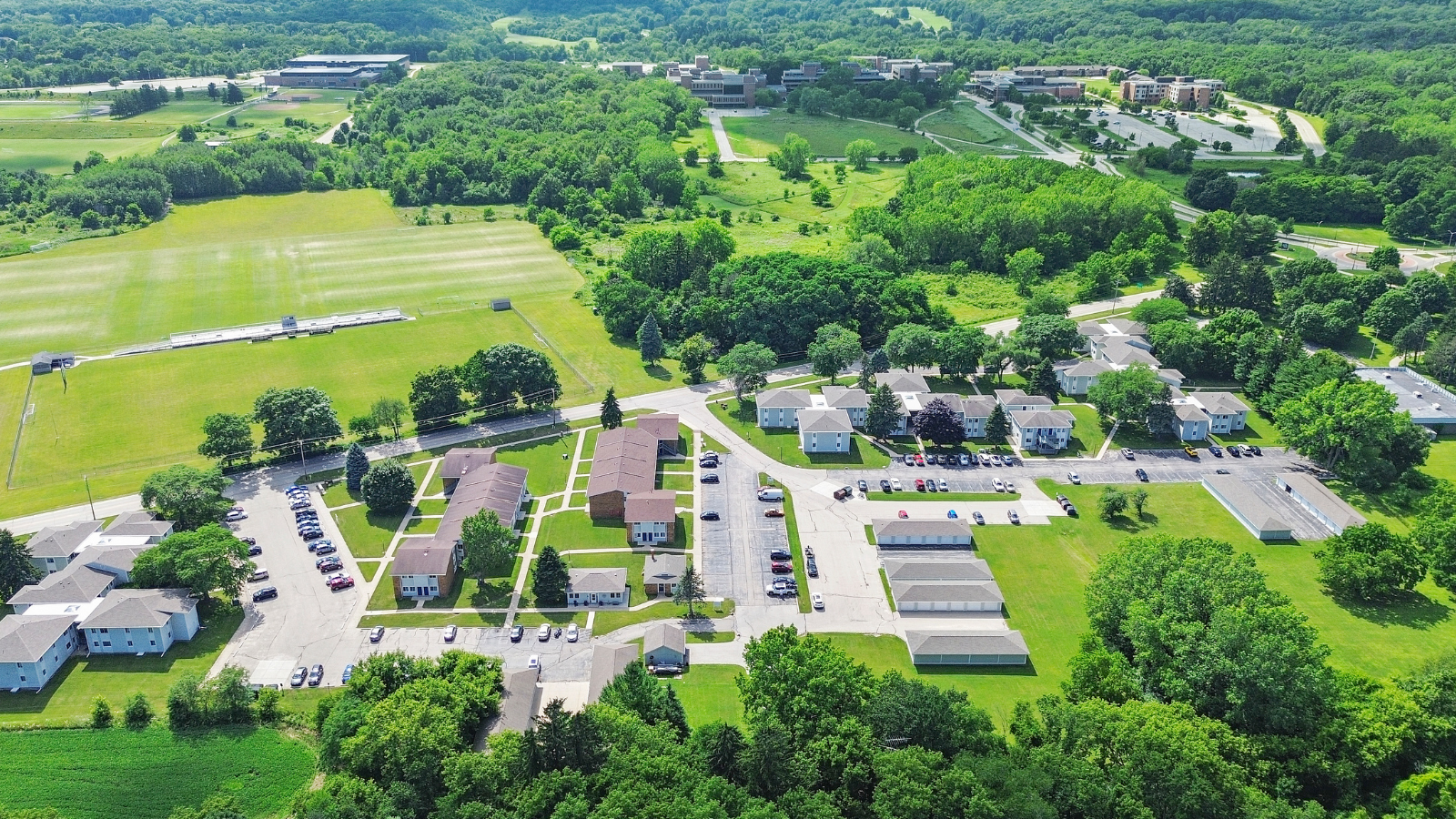 Marcus & Millichap Brokers Sale of 160-Unit Multifamily Property in Wisconsin