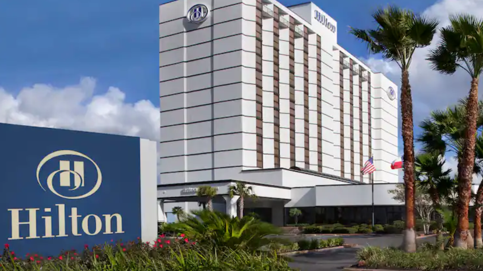 Space Center Hotel to Close, to Reopen Under New Brand