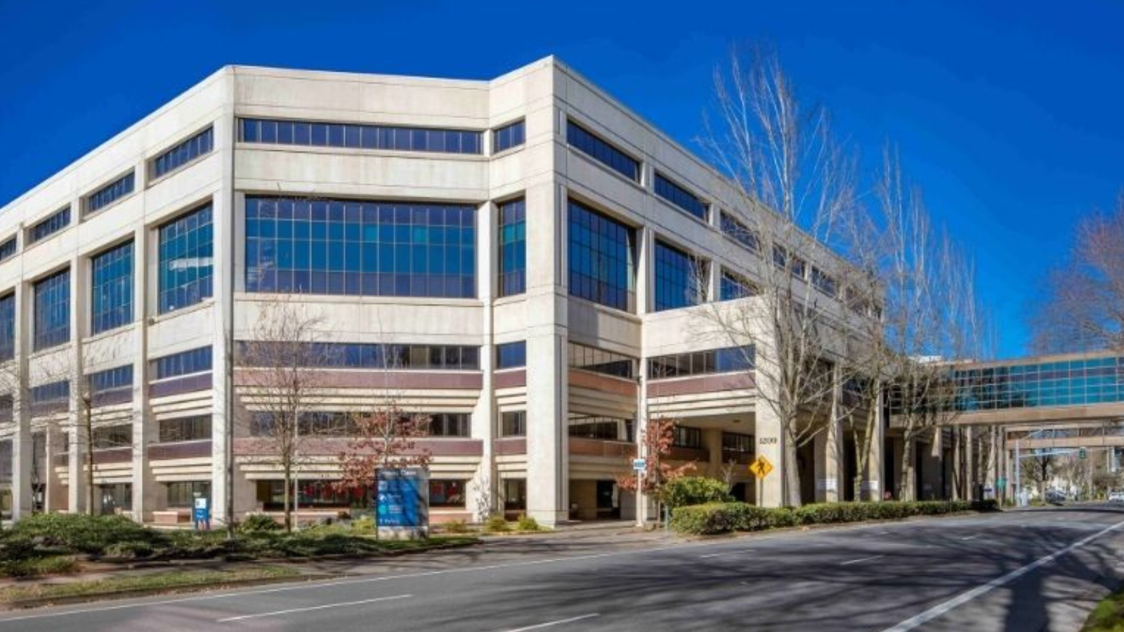 JLL Completes $50M Monetization of Eugene Medical Outpatient Building