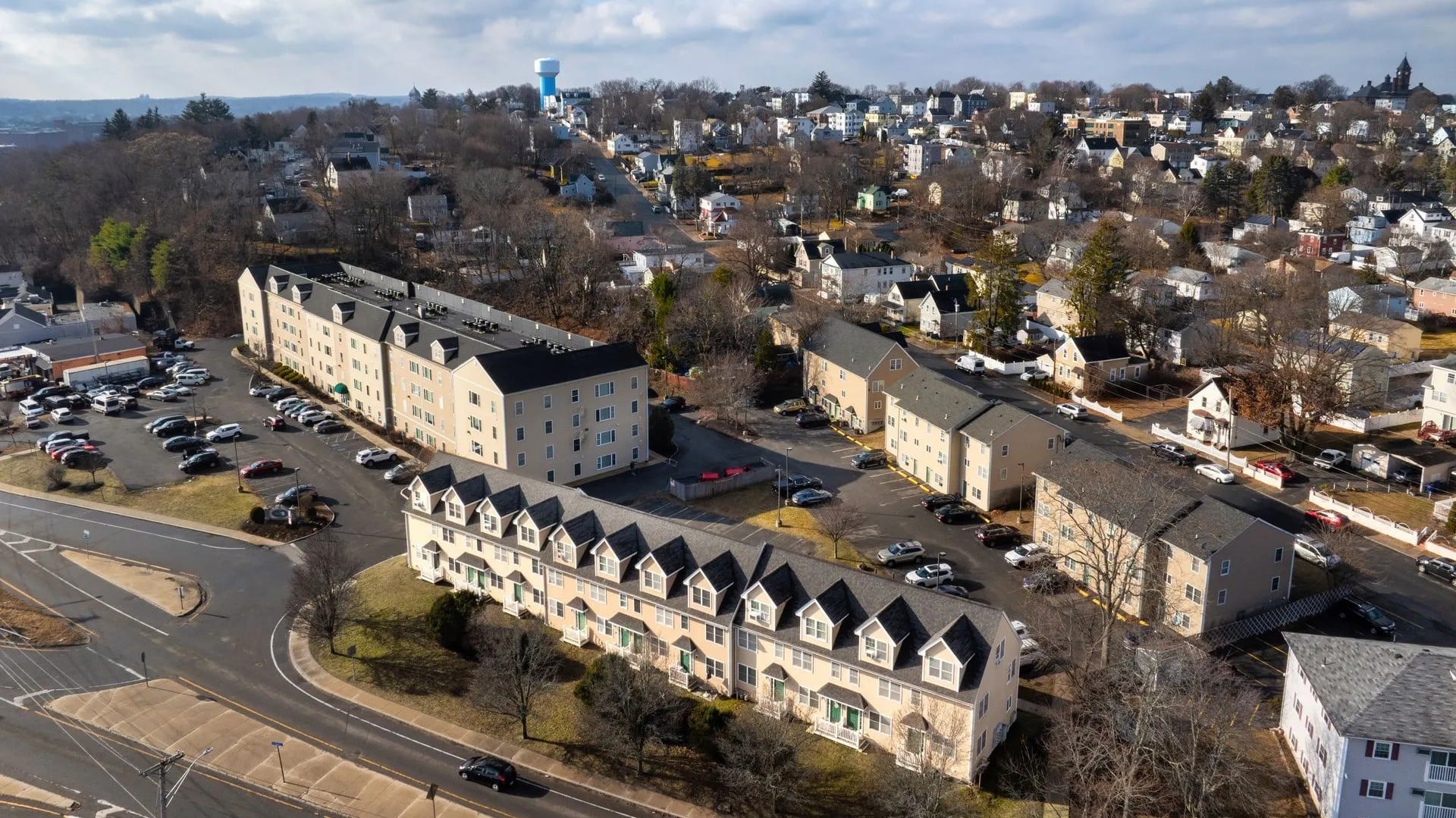Northmarq Arranges Fannie Mae Financing for Lawrence Apartments