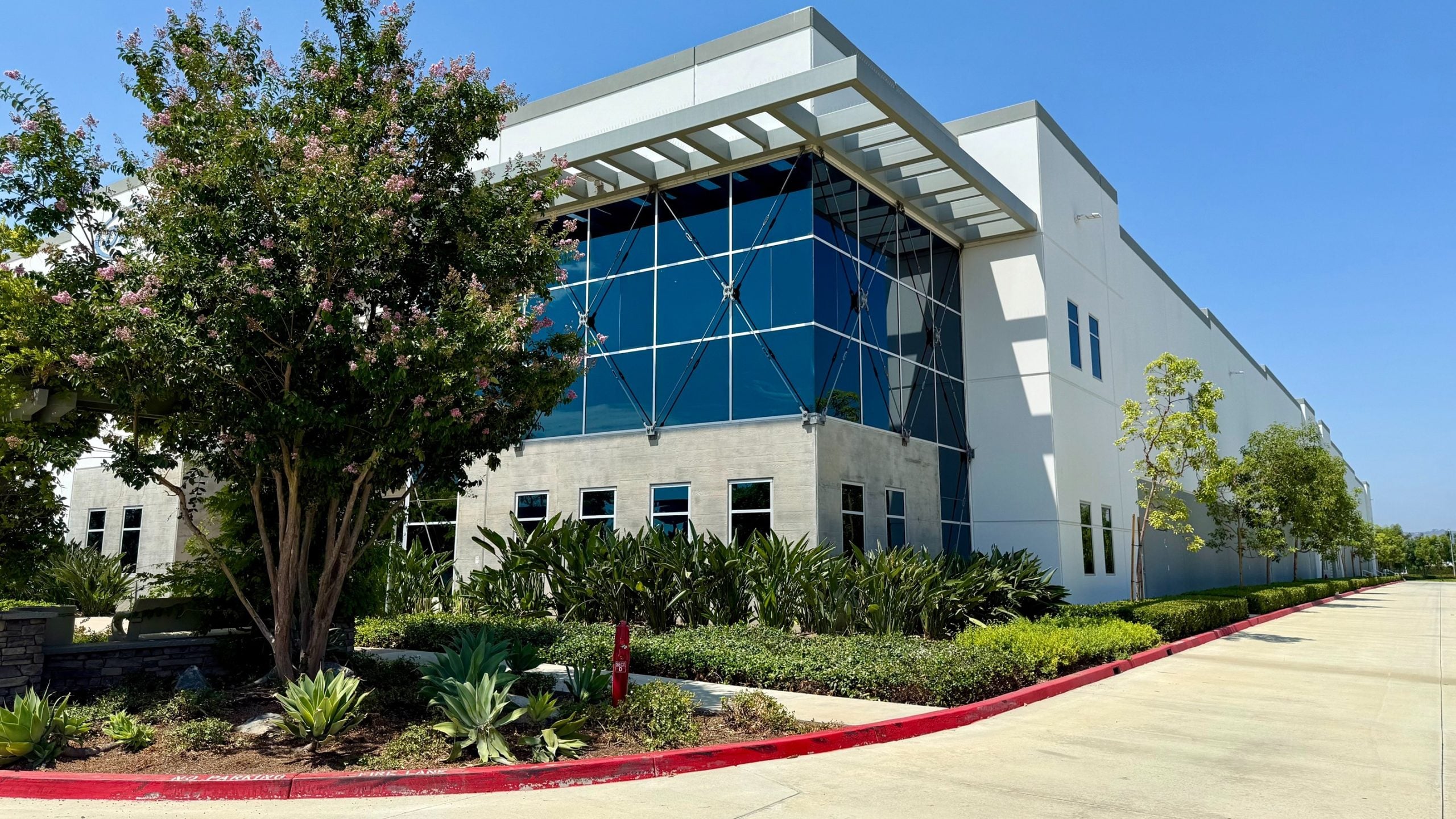 Auto Parts Distributor Leases 522,267 SF with Invesco in Chino
