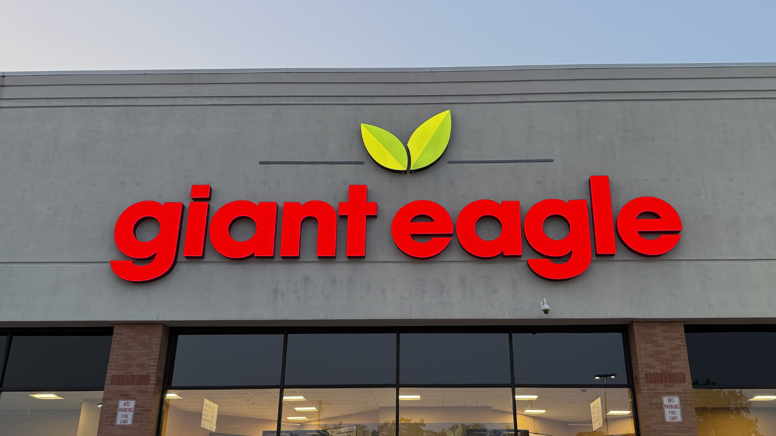 Kroger to Buy Grocer Giant Eagle in $1.6B Deal