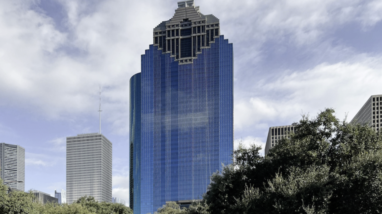 JLL Inks Heritage Plaza Leasing Deal