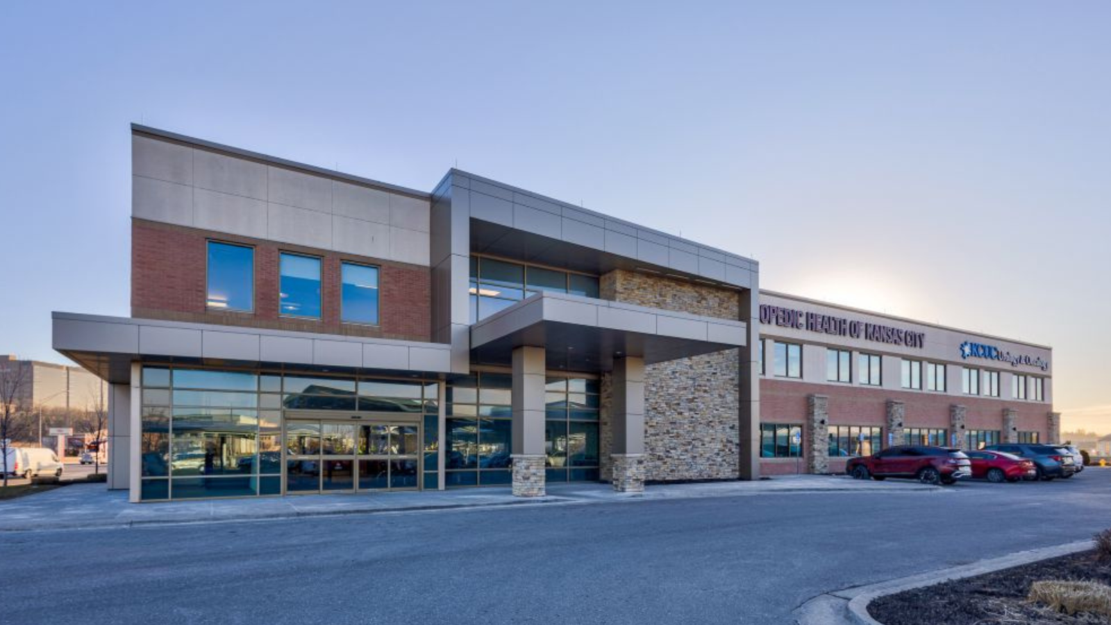 JLL Completes Sale of Kansas City MOB Portfolio to Montecito Medical