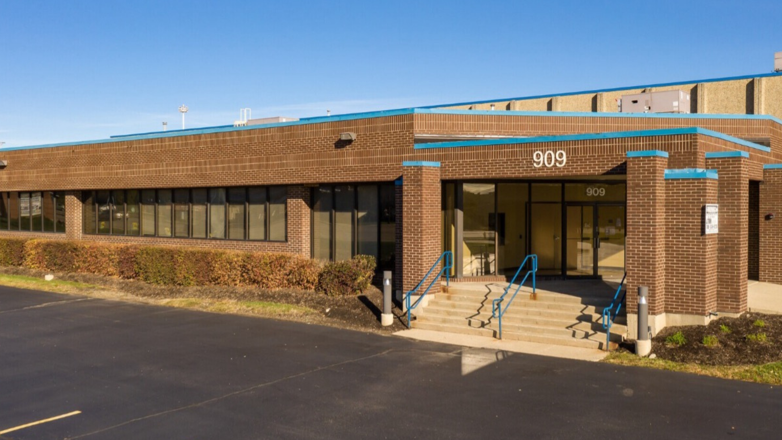 Lee & Associates Negotiates Pair of Industrial Lease Renewals in Itasca