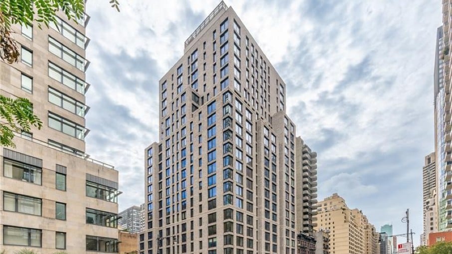 M&T RCC Provides $141M Bridge Loan to Newly Built Turtle Bay Apartments
