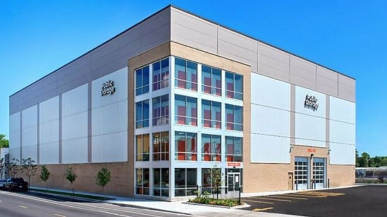 Marcus & Millichap Brokers Self-Storage Property Deal in Chicago