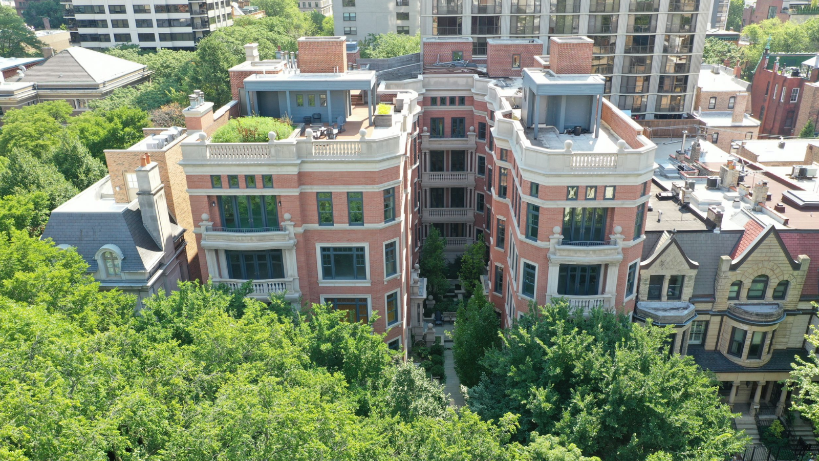 Altitude Capital Partners Acquires Chicago’s Phantom Building for $10M