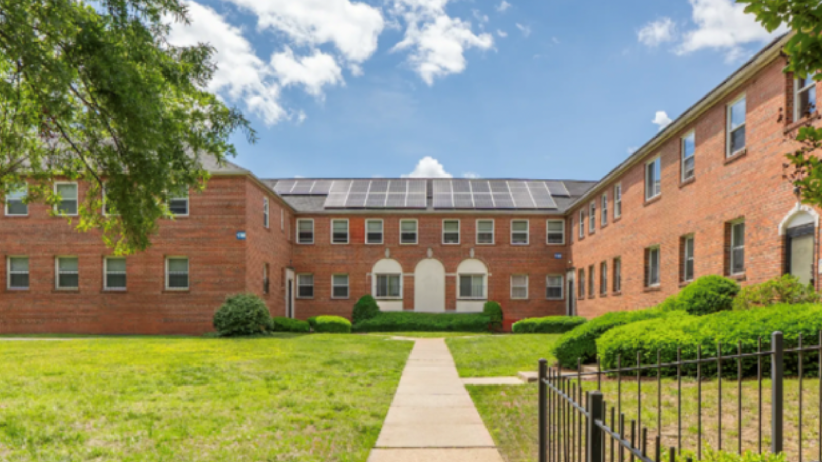 Clear Investment Group Acquires 300-Unit DC Multifamily Property