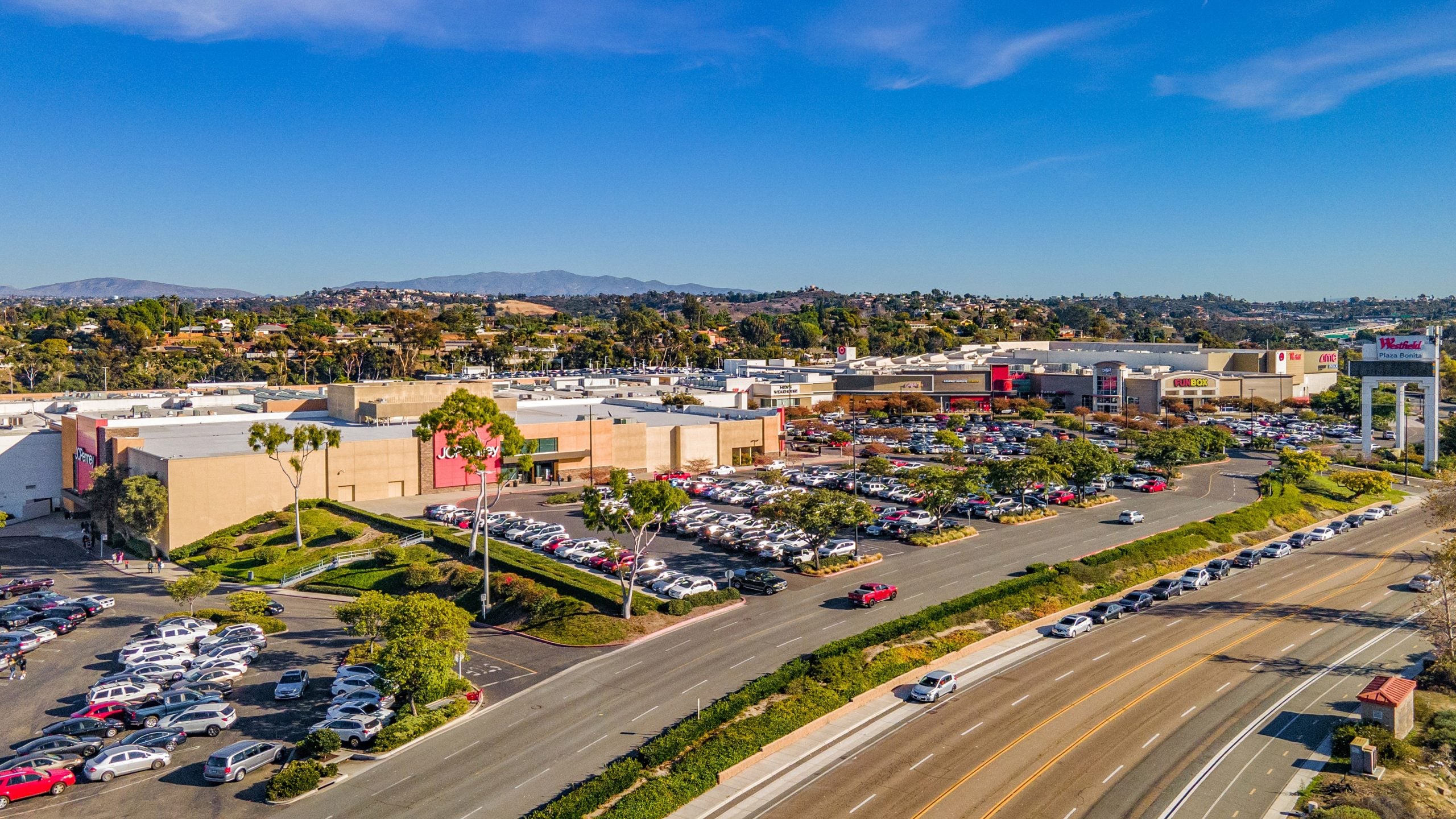 URW Divests San Diego’s Plaza Bonita to Henderson Park, Lowe