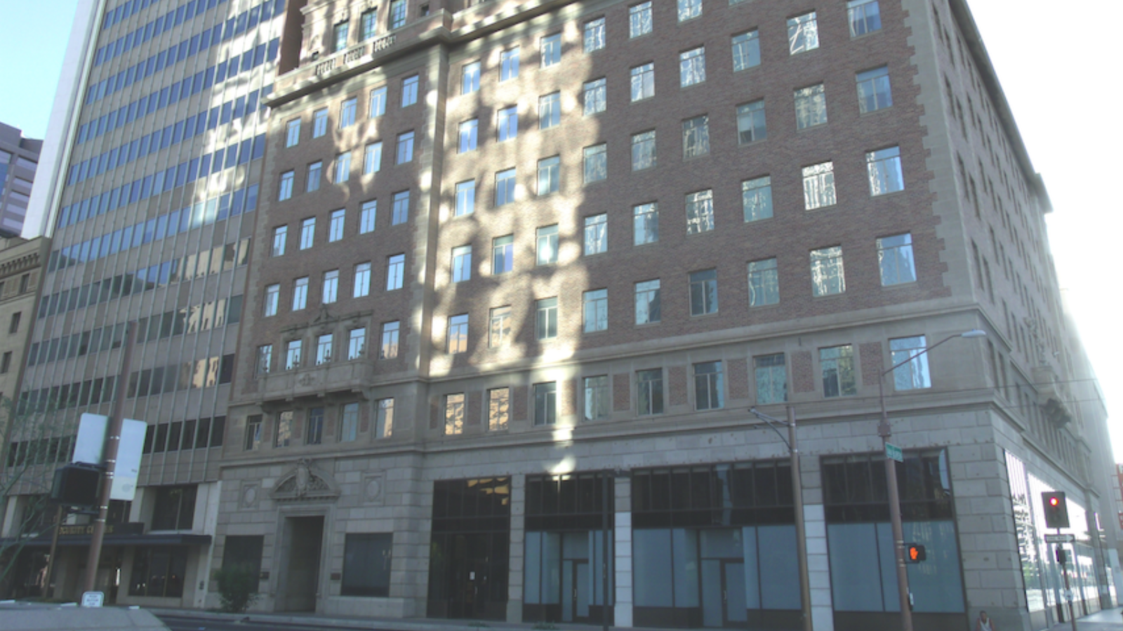 Vintage Phoenix Midrise Office Building Slated for Hotel Rooms