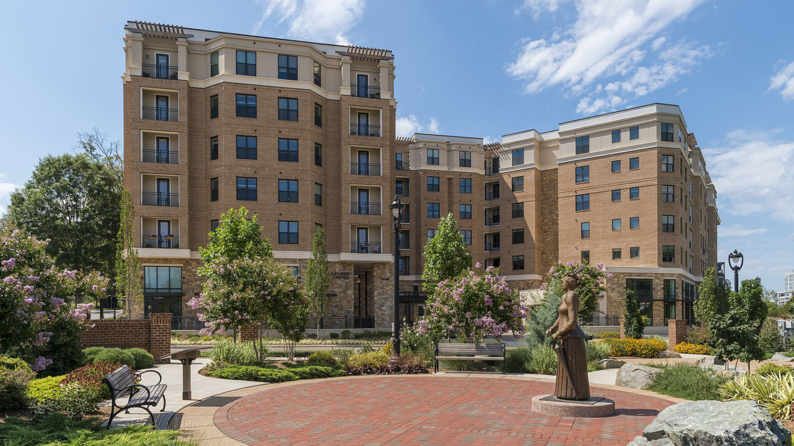 Charlotte Apartments Trade for $76.3M