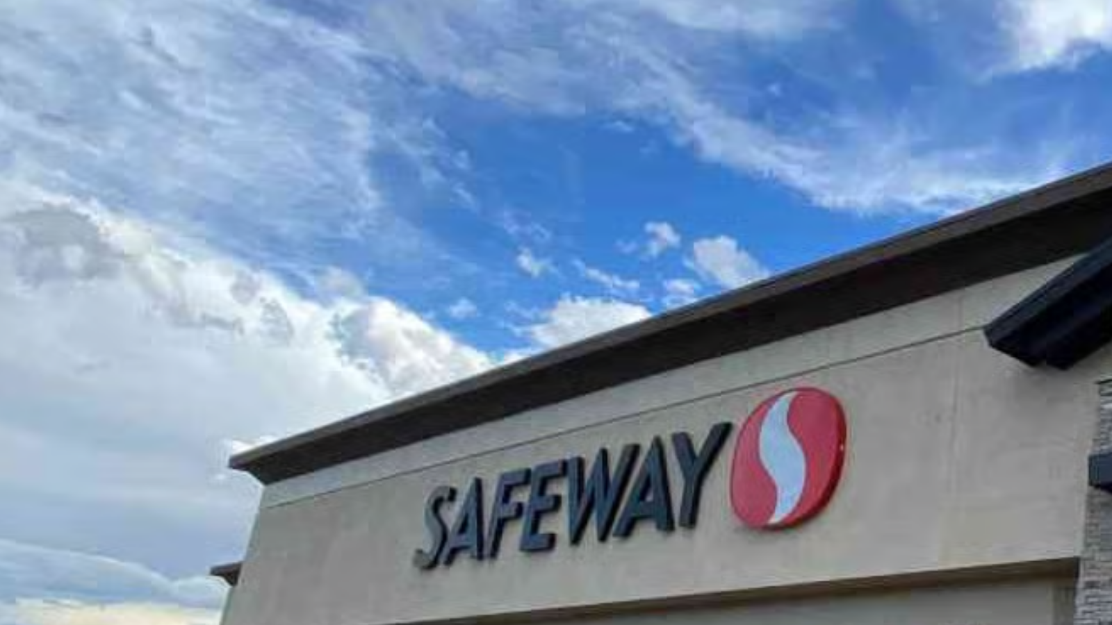 Colliers Closes Sale of Federal Way Safeway Property