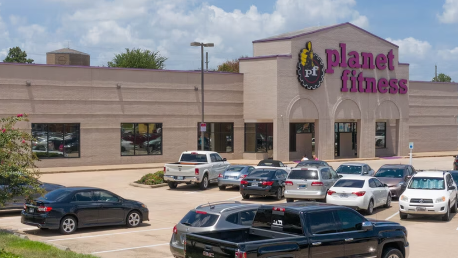 Partners Picks Up Three-Property Houston Retail Portfolio