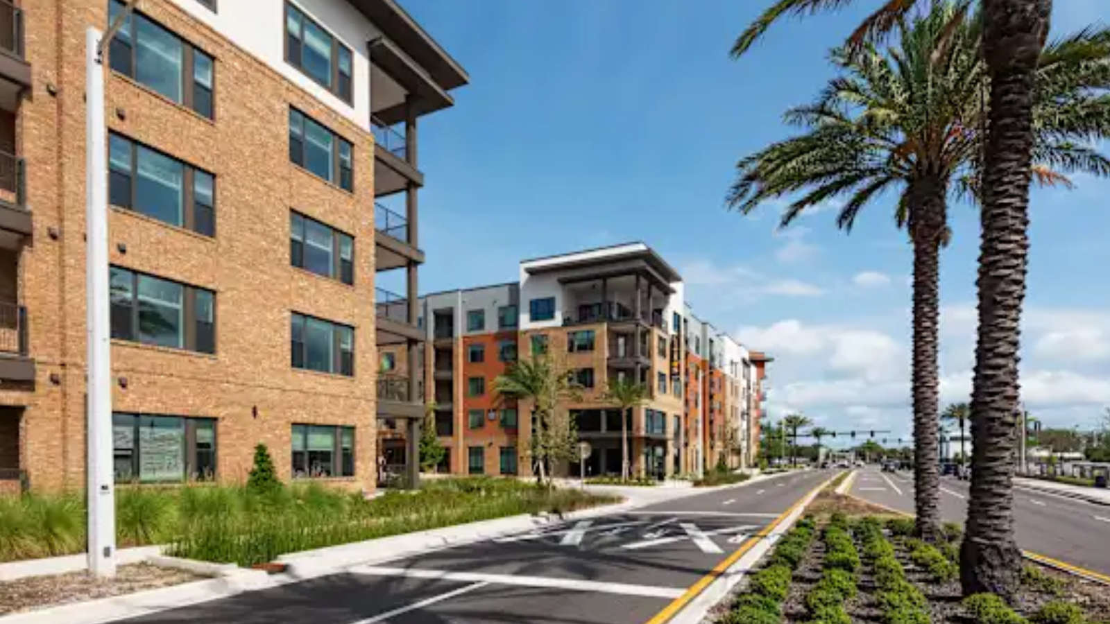 Embrey Scores $76.2M Financing for 354-Unit Orlando Apartment Community