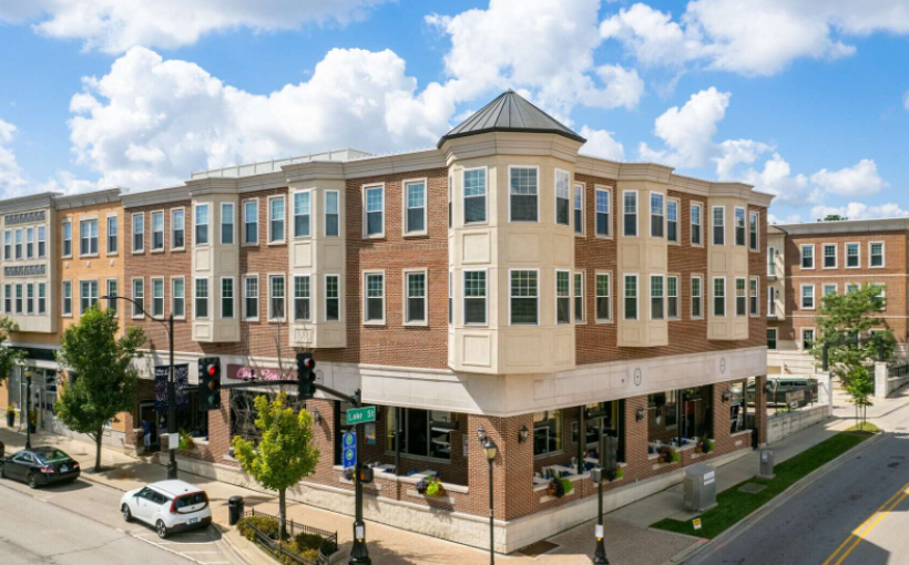Associated Bank Completes $17M Loan for Libertyville Apartment Acquisition